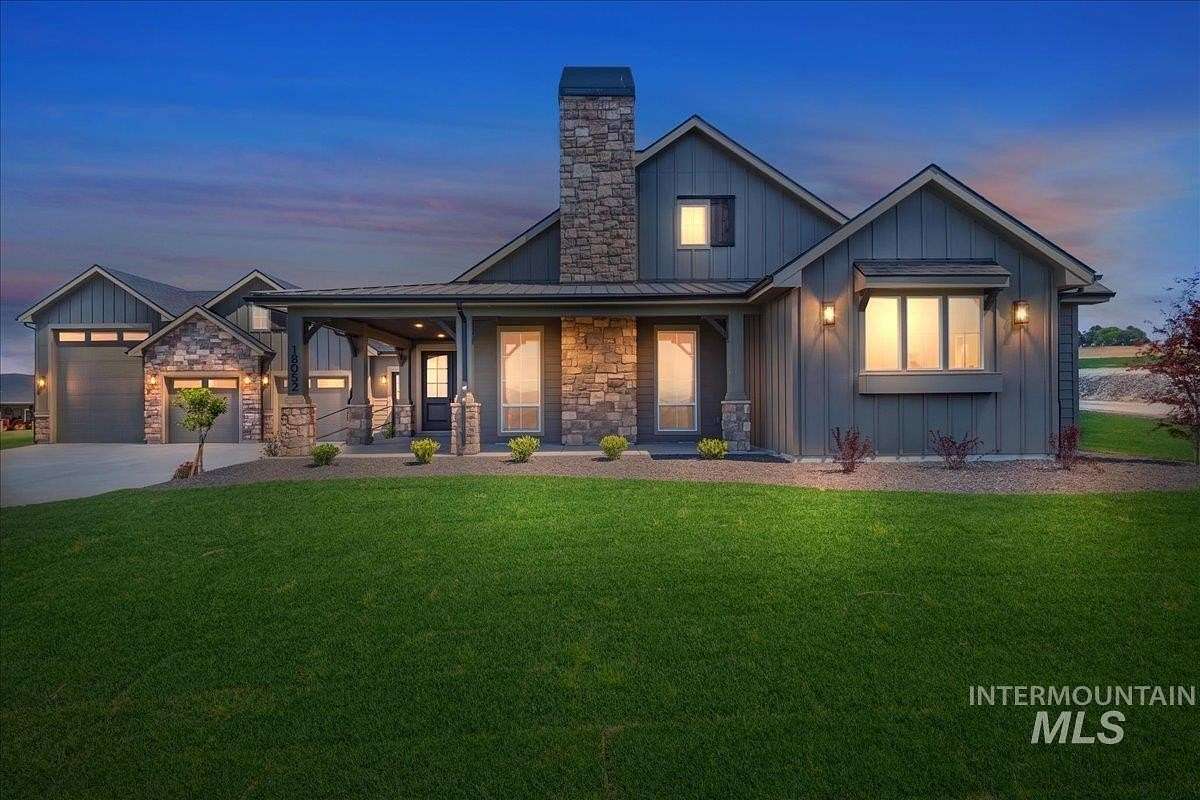 1.69 Acres of Land with Home for Sale in Caldwell, Idaho