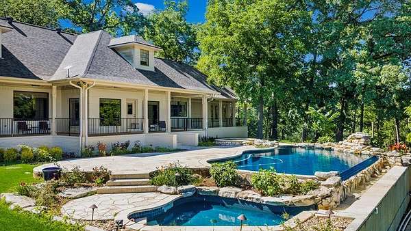 55.8 Acres of Recreational Land with Home for Sale in Nacogdoches, Texas