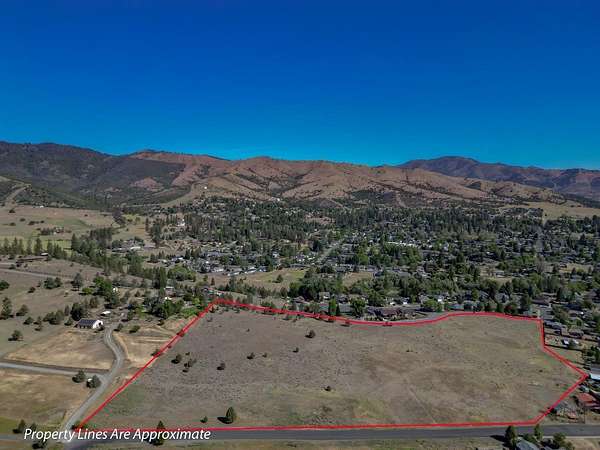 14.8 Acres of Land for Sale in Yreka, California