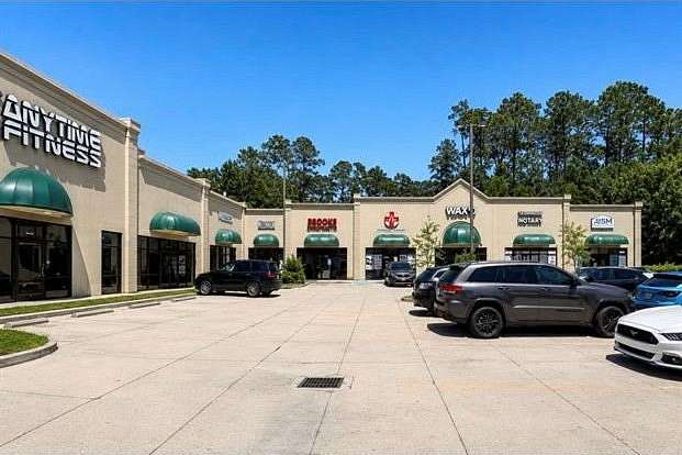 1.75 Acres of Improved Commercial Land for Sale in Mandeville, Louisiana