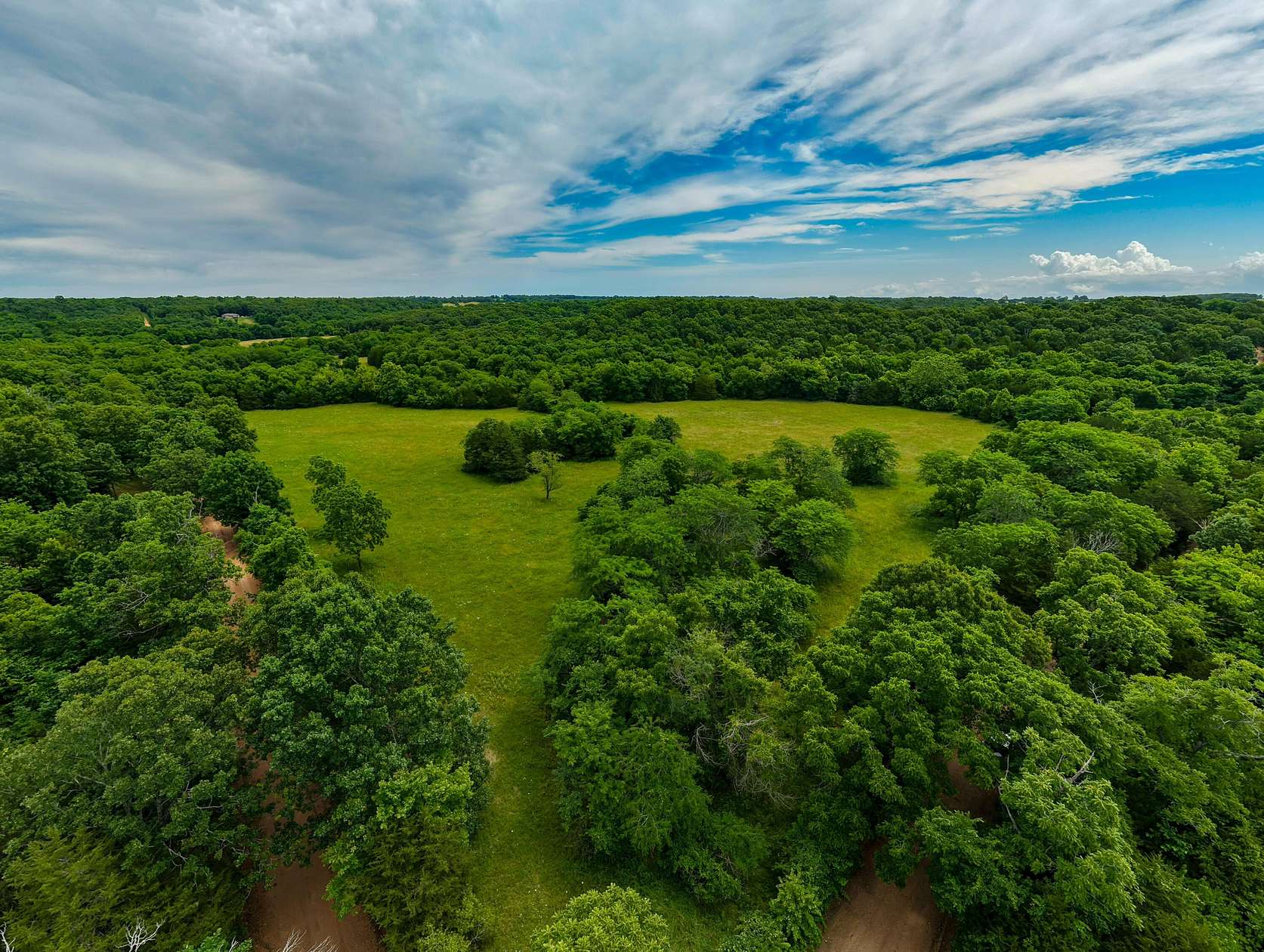 43.1 Acres of Recreational Land for Sale in Grovespring, Missouri