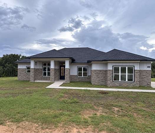 2.46 Acres of Land with Home for Sale in Tallahassee, Florida
