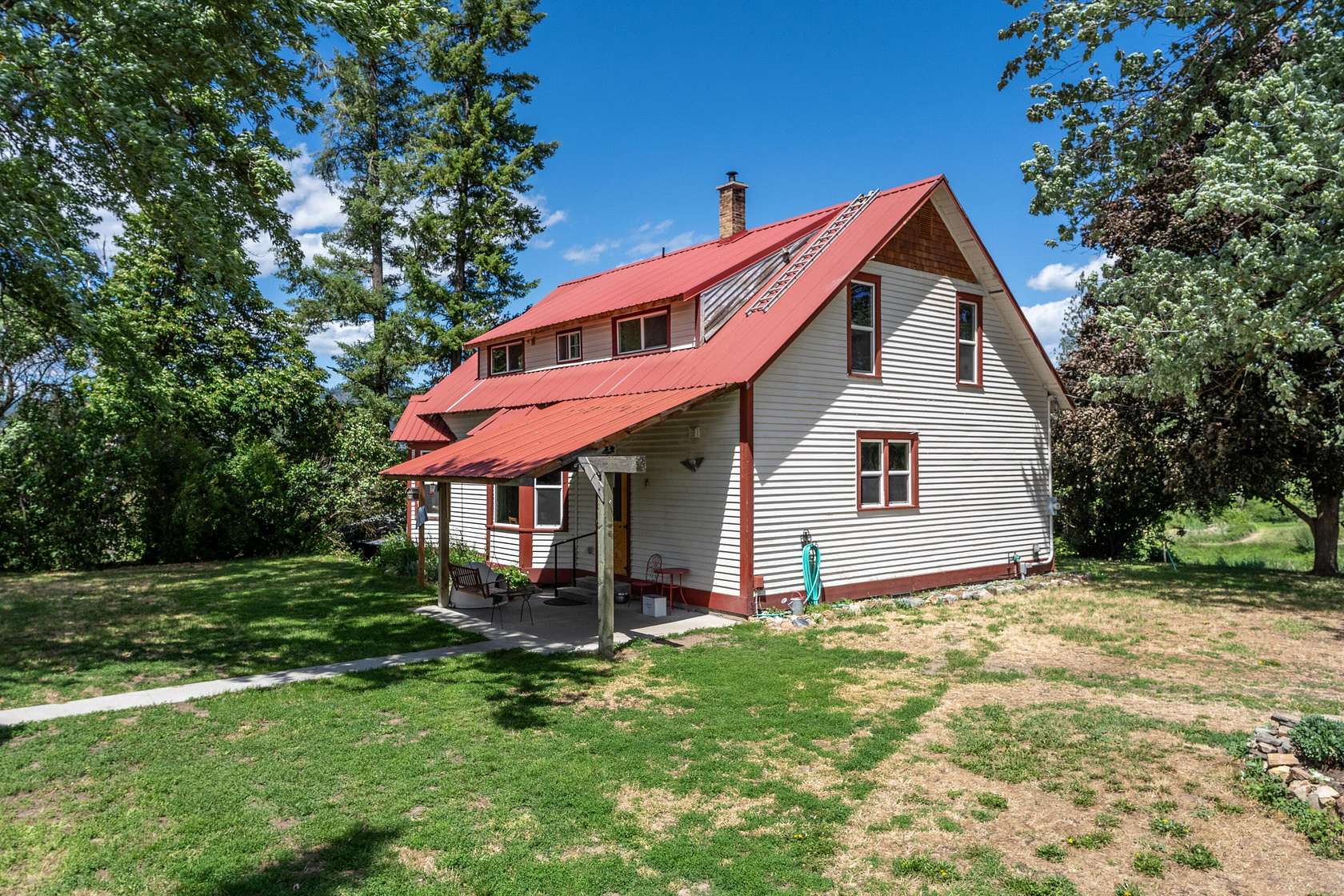 28 Acres of Agricultural Land with Home for Sale in Rice, Washington