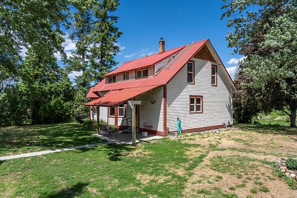 28 Acres of Agricultural Land with Home for Sale in Rice, Washington