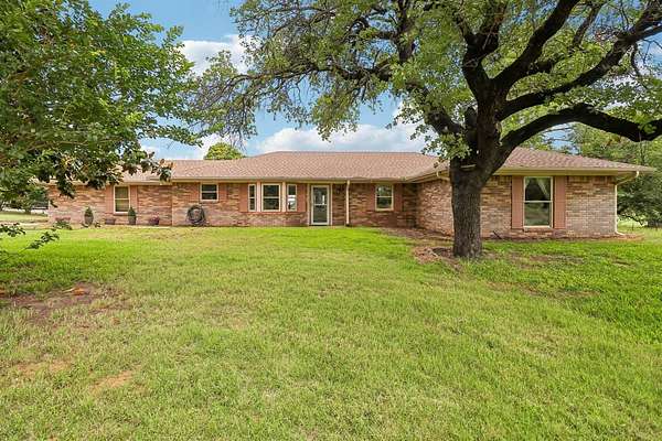2 Acres of Land with Home for Sale in Boyd, Texas