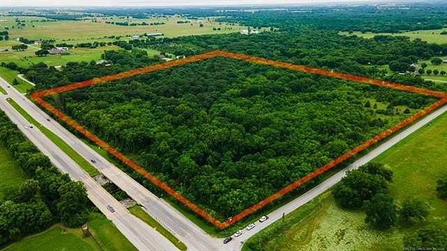 35.5 Acres of Agricultural & Residential Land for Sale in Mounds, Oklahoma
