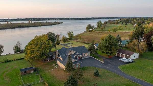 4.7 Acres of Land with Home for Sale in Ogdensburg, New York