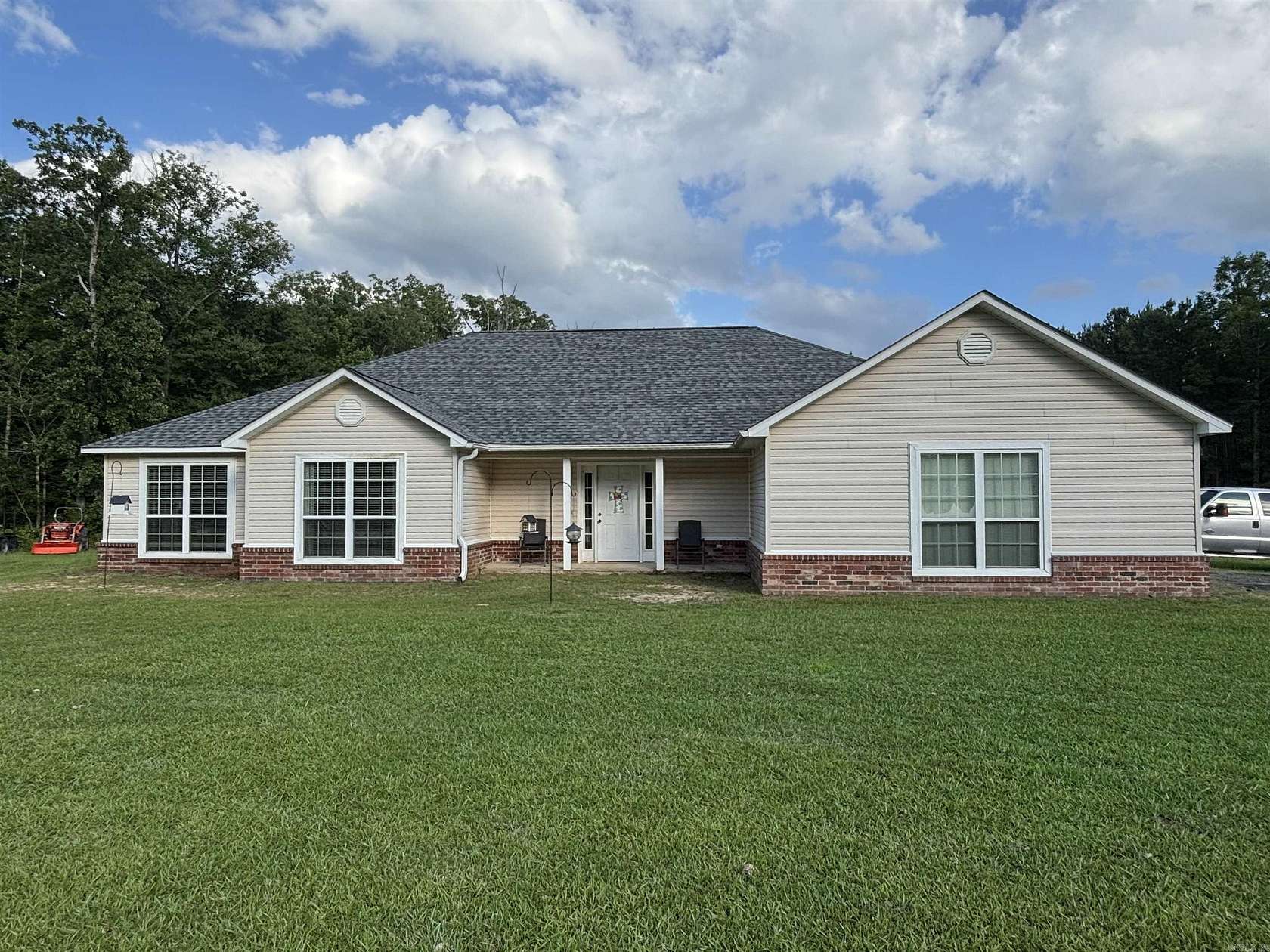 4 Acres of Land with Home for Sale in Sheridan, Arkansas
