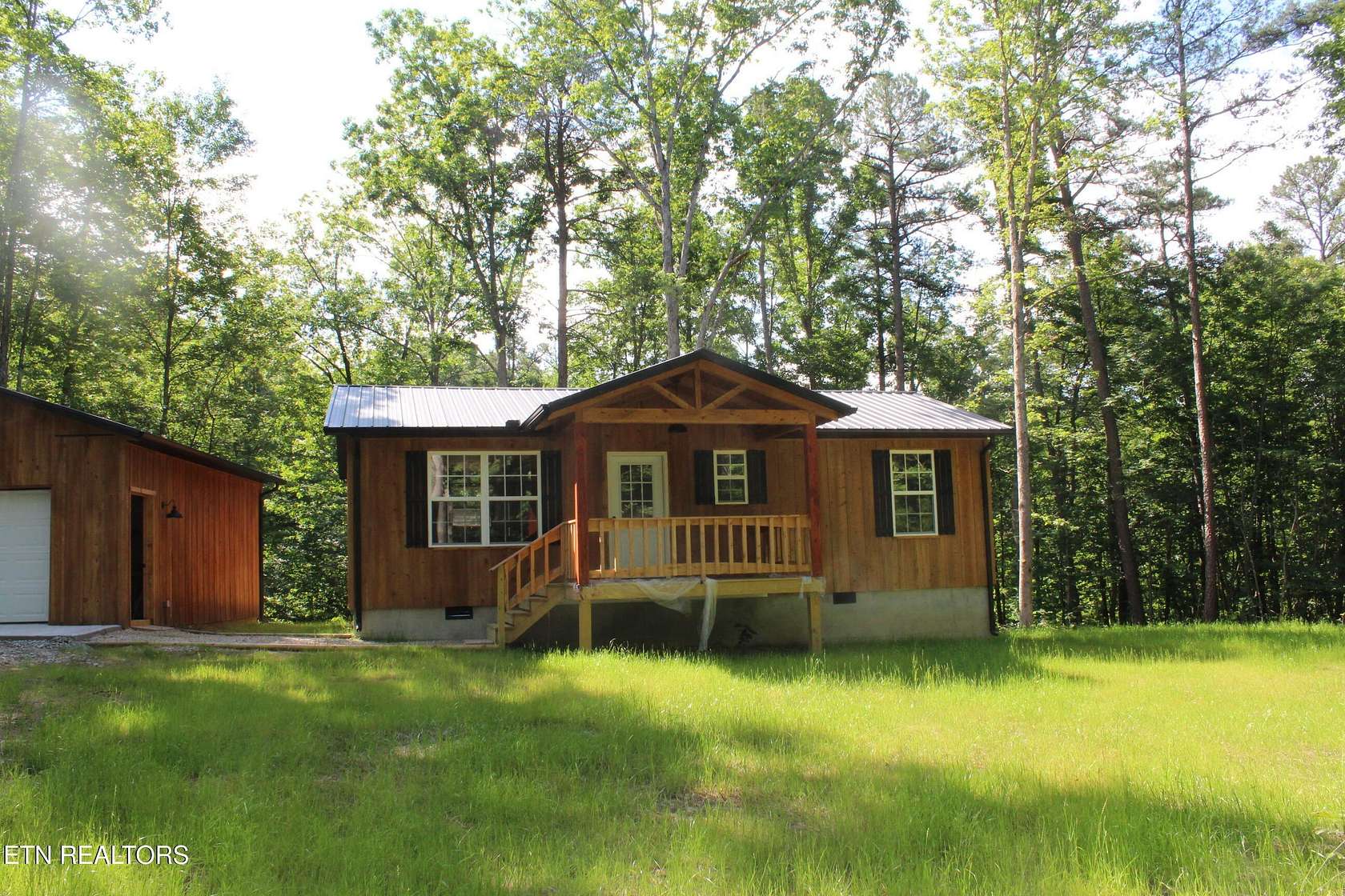 1.53 Acres of Land with Home for Sale in Jamestown, Tennessee