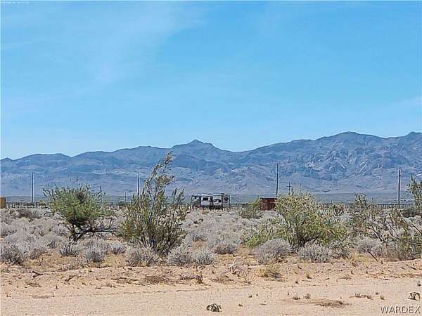 1 Acre of Residential Land for Sale in Golden Valley, Arizona