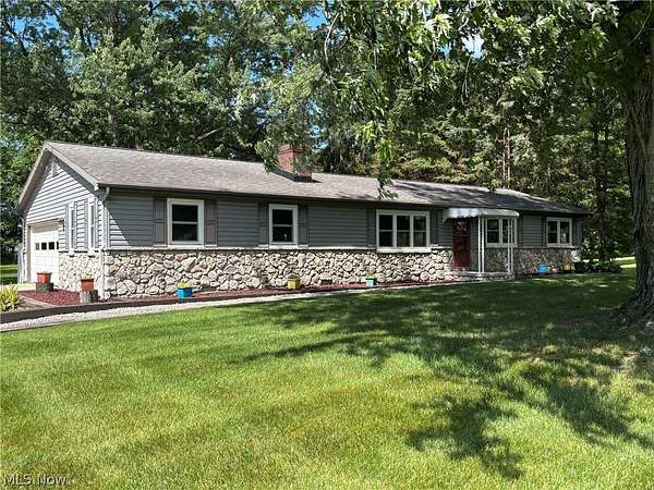 1.5 Acres of Land with Home for Sale in Akron, Ohio