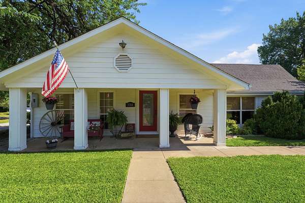 10.4 Acres of Land with Home for Sale in McKinney, Texas