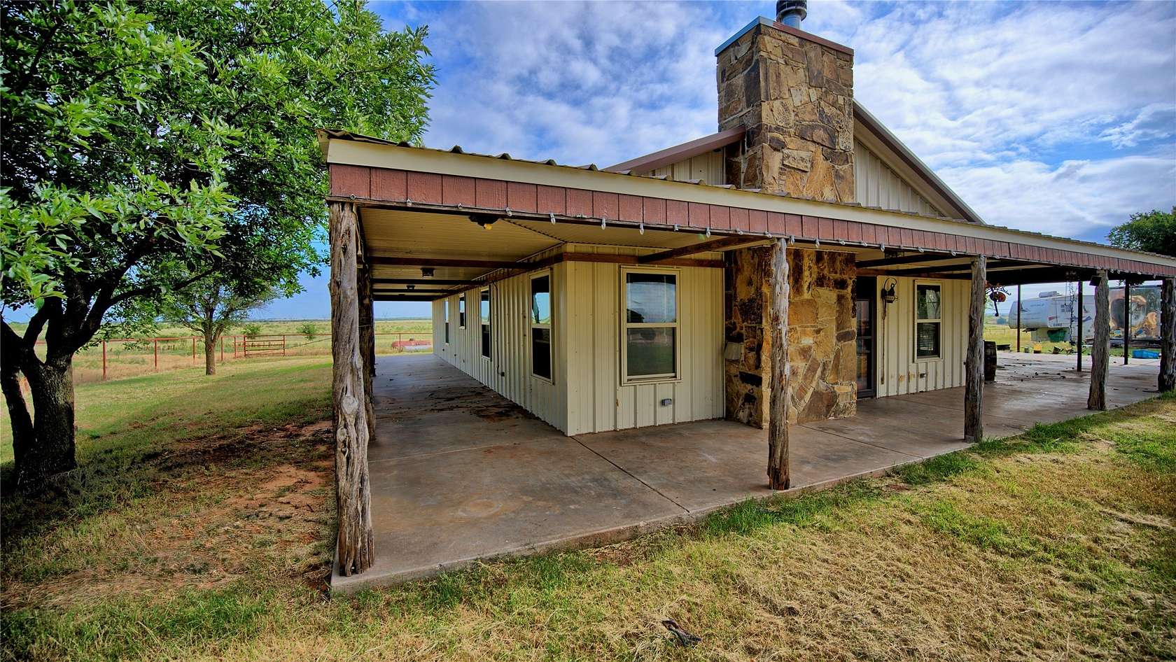 339 Acres of Land with Home for Sale in Henrietta, Texas - LandSearch