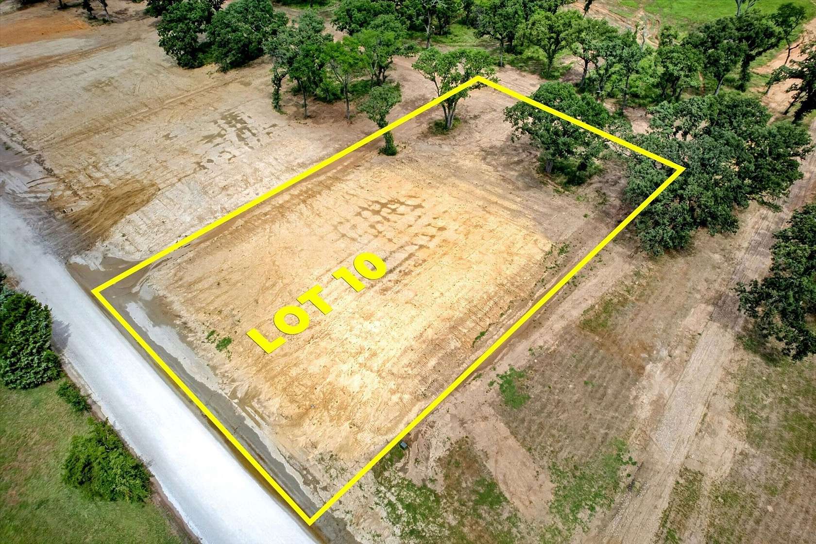 1 Acre of Residential Land for Sale in Whitesboro, Texas
