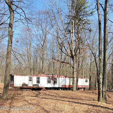 5.54 Acres of Land with Home for Sale in Effort, Pennsylvania