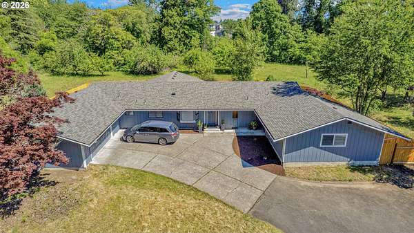 1.78 Acres of Improved Mixed-Use Land for Sale in Clackamas, Oregon