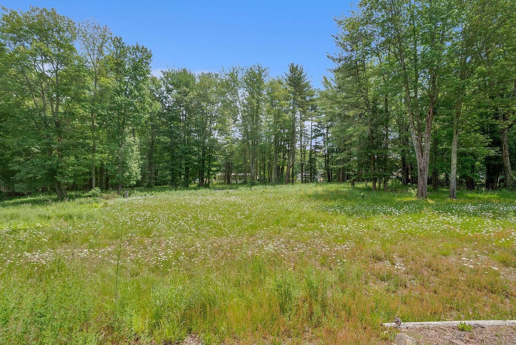 0.82 Acres of Residential Land for Sale in Kennebunk, Maine