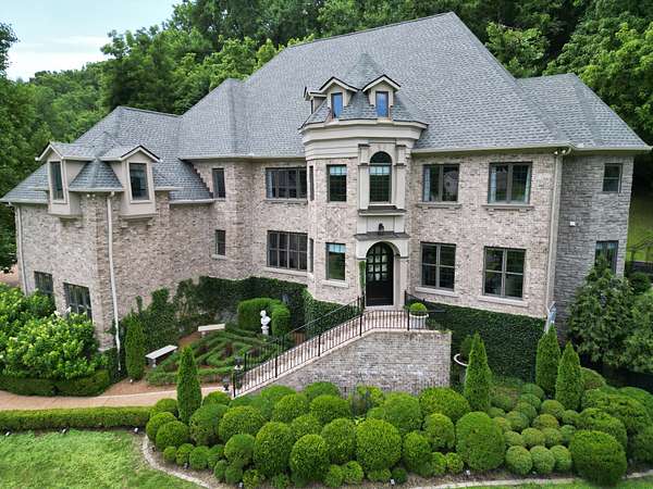 6.14 Acres of Land with Home for Sale in Franklin, Tennessee