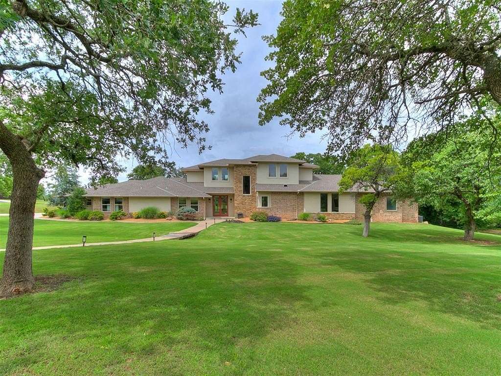 4.77 Acres of Land with Home for Sale in Oklahoma City, Oklahoma