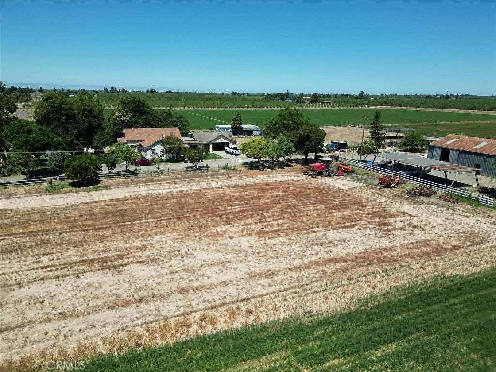 19.8 Acres of Land with Home for Sale in Winton, California