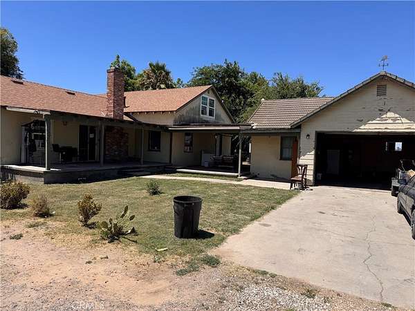 19.8 Acres of Land with Home for Sale in Winton, California