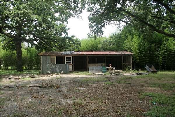 2 Acres of Land with Home for Sale in Montgomery, Texas