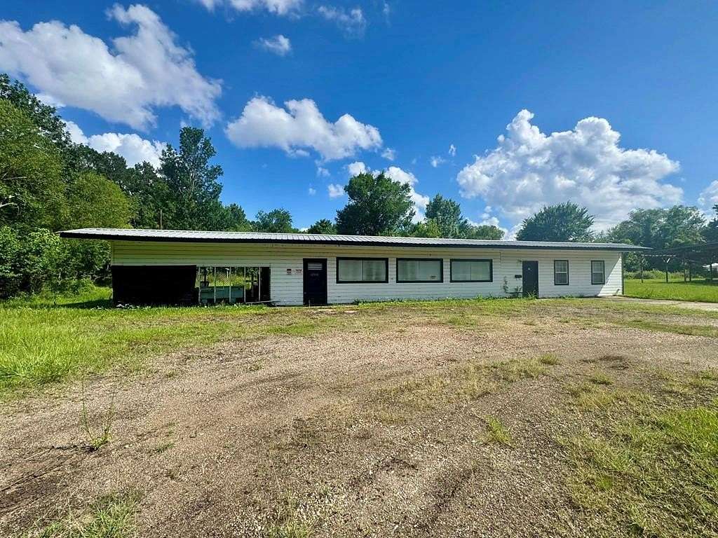 6 Acres of Mixed-Use Land for Sale in Woodville, Texas