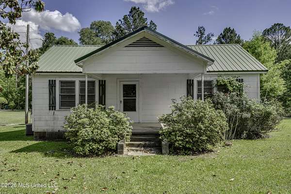 9 Acres of Land with Home for Sale in Byram, Mississippi
