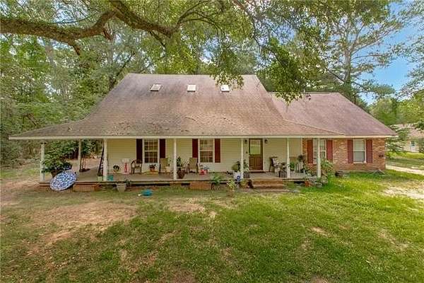 3.1 Acres of Land with Home for Sale in Hammond, Louisiana