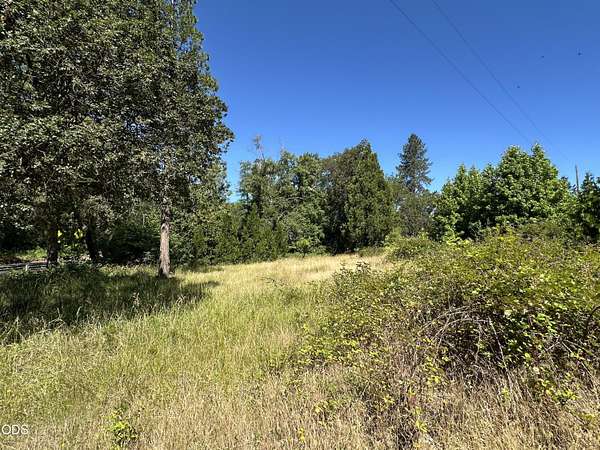 2 Acres of Residential Land for Sale in Grants Pass, Oregon