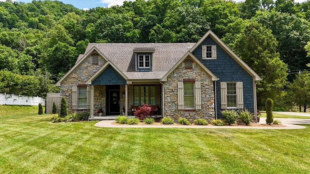 1.22 Acres of Land with Home for Sale in Pikeville, Kentucky