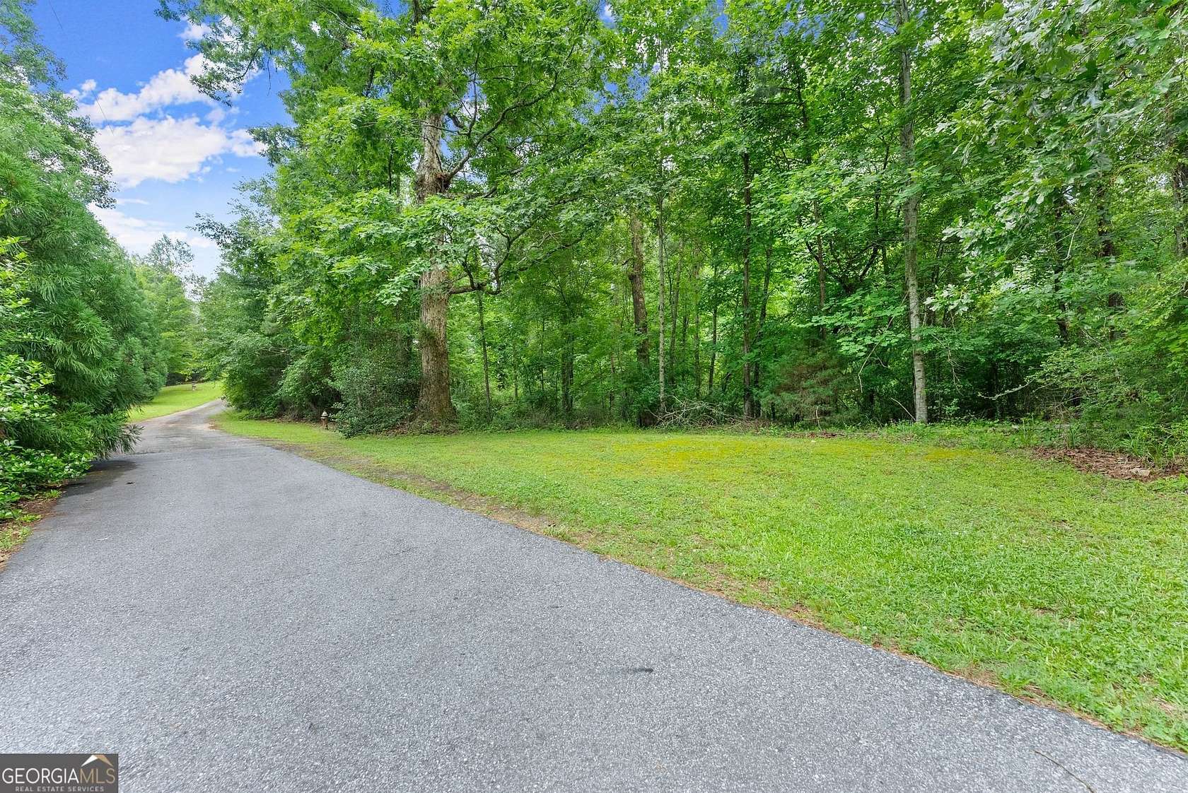 5.32 Acres of Residential Land for Sale in Demorest, Georgia