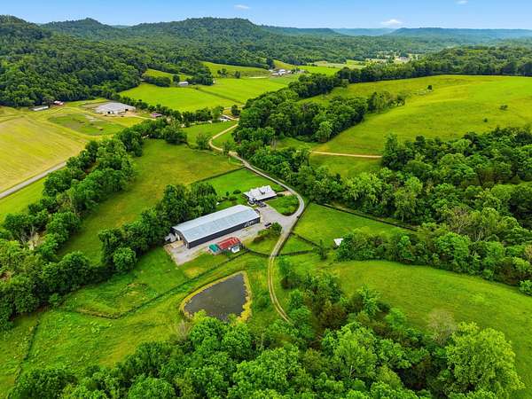 229 Acres of Land with Home for Sale in Gravel Switch, Kentucky