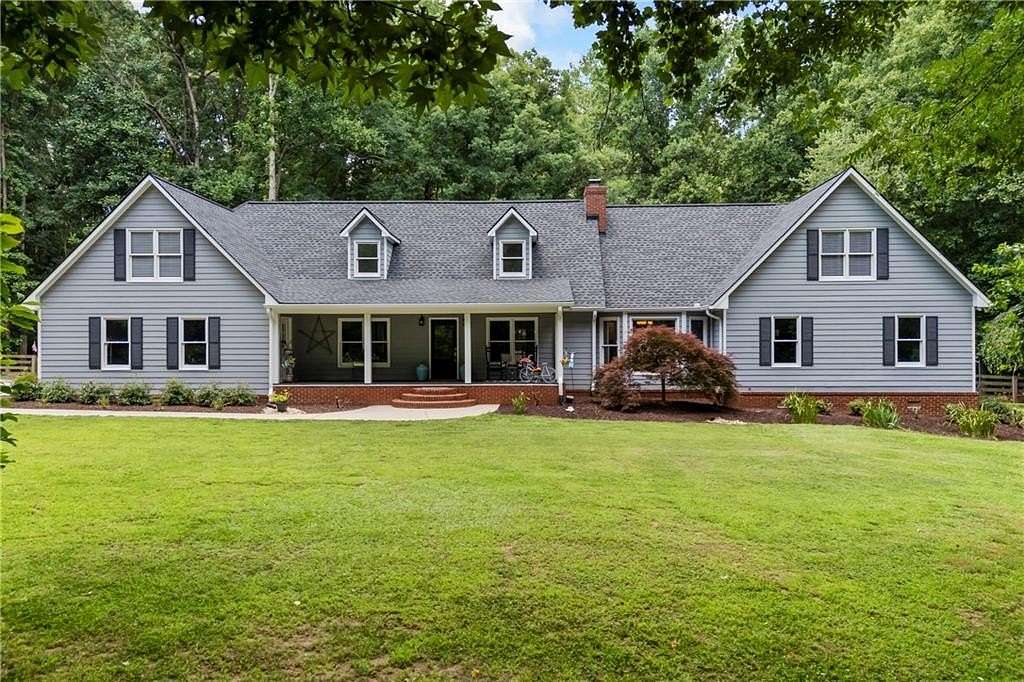13.1 Acres of Land with Home for Sale in Jefferson, Georgia