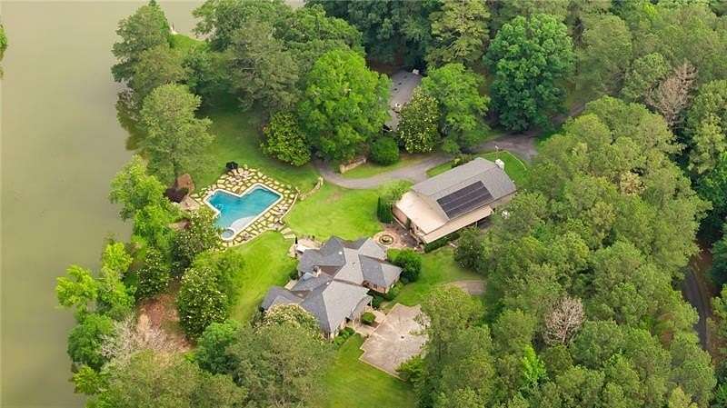 280 Acres of Improved Land for Sale in Chattahoochee Hills, Georgia