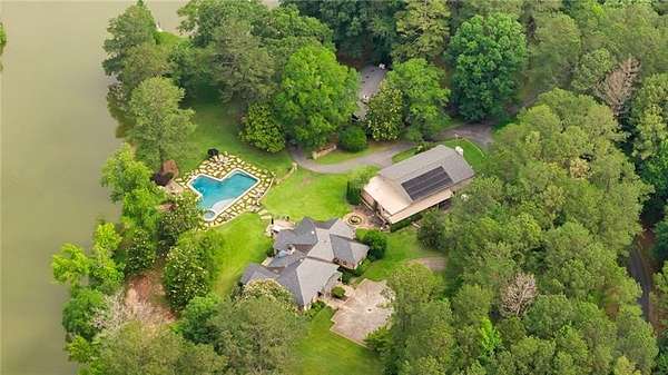 280 Acres of Improved Land for Sale in Chattahoochee Hills, Georgia