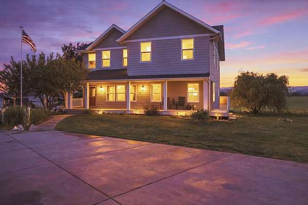 12 Acres of Land with Home for Sale in Mead, Washington