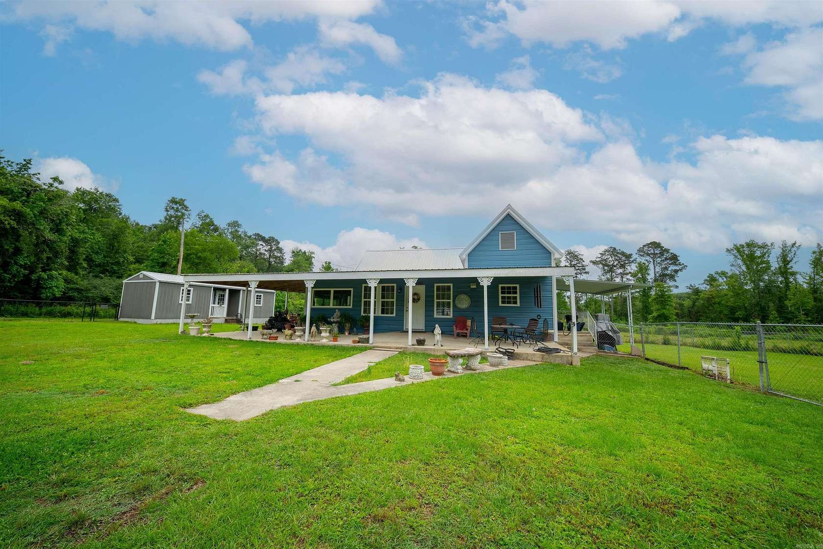 7.5 Acres of Land with Home for Sale in Camden, Arkansas
