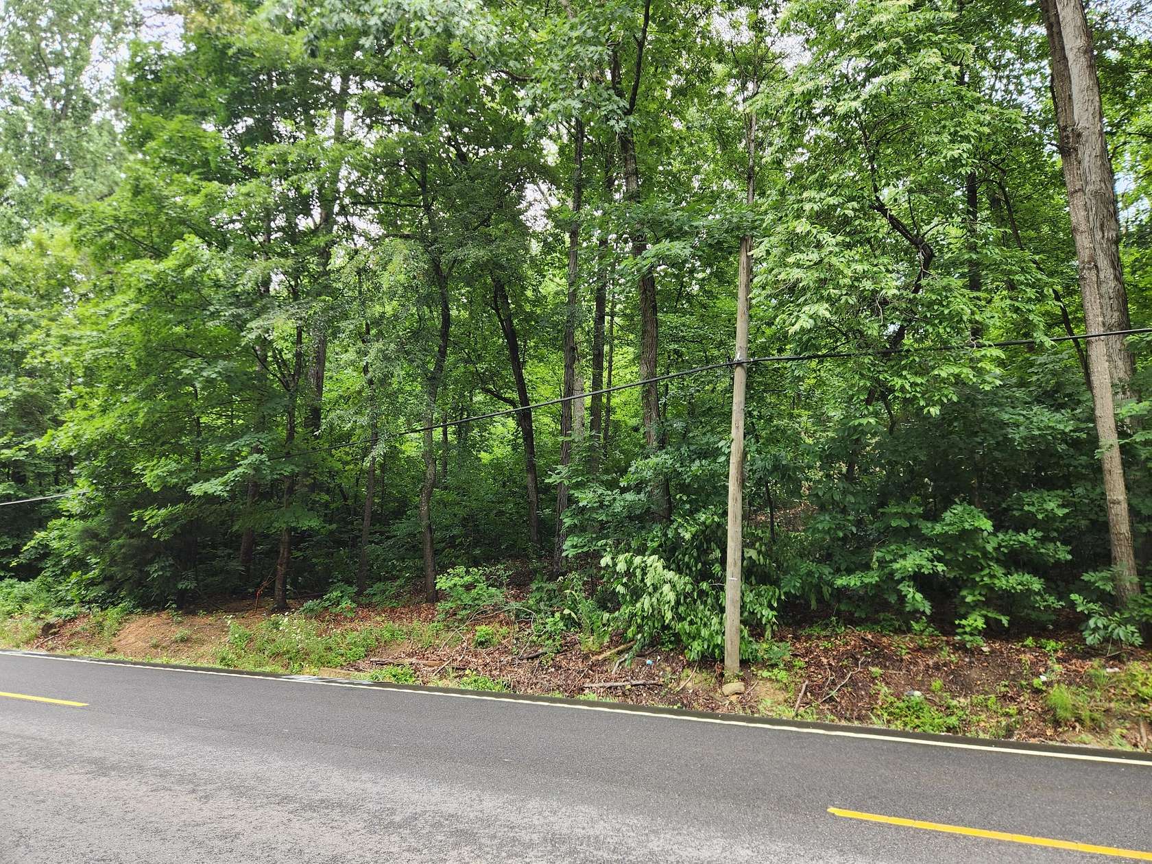 3 Acres of Land for Sale in Oldfort, Tennessee