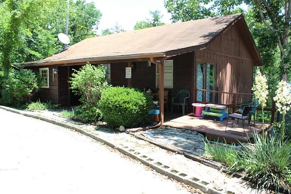 4 Acres of Mixed-Use Land for Sale in Branson, Missouri