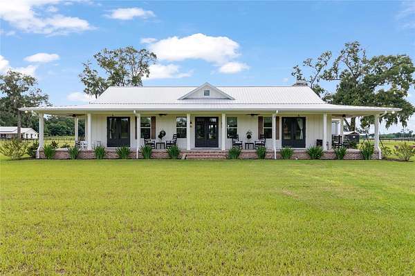 20.3 Acres of Agricultural Land with Home for Sale in Anthony, Florida