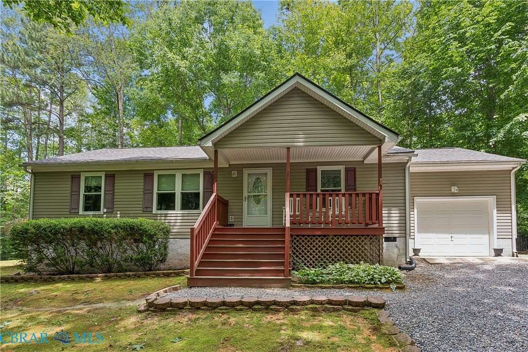2.1 Acres of Land with Home for Sale in Gloucester, Virginia