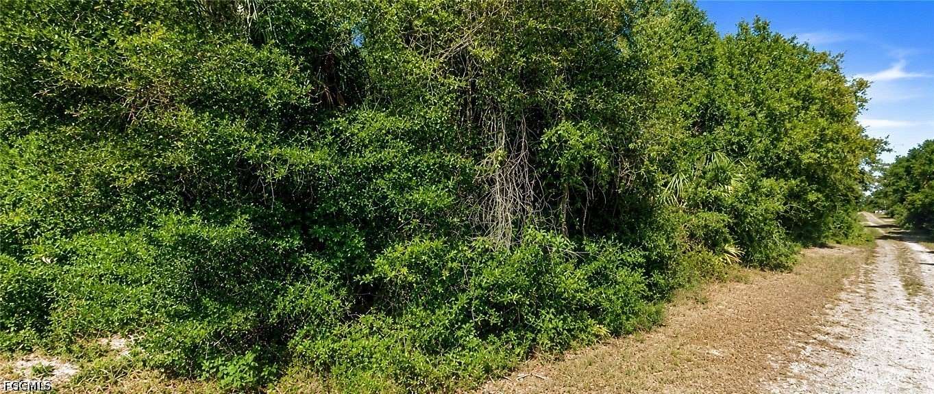 0.25 Acres of Residential Land for Sale in Lehigh Acres, Florida