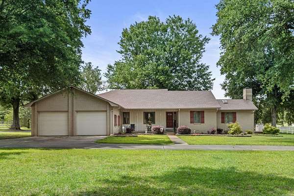 5 Acres of Land with Home for Sale in Searcy, Arkansas