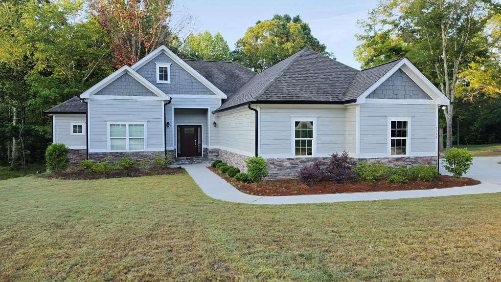 1.52 Acres of Land with Home for Sale in Braselton, Georgia