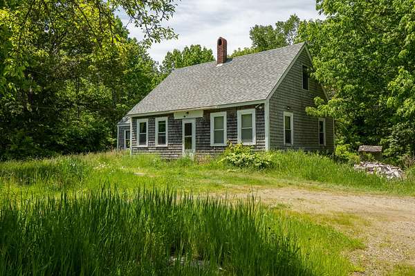 3 Acres of Land with Home for Sale in Waldoboro, Maine