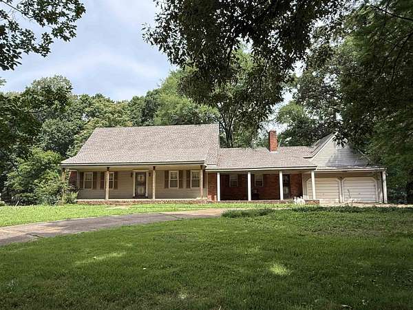 2.2 Acres of Land with Home for Sale in Moscow, Tennessee