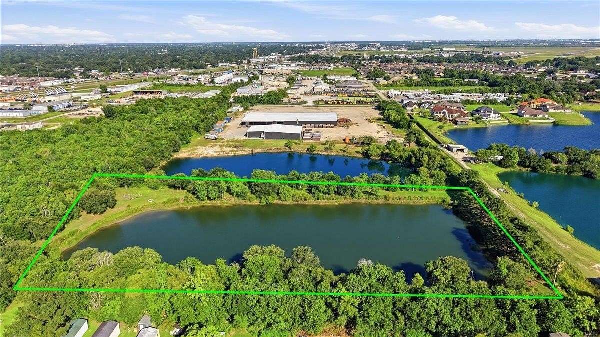 4.7 Acres of Residential Land for Sale in Nederland, Texas