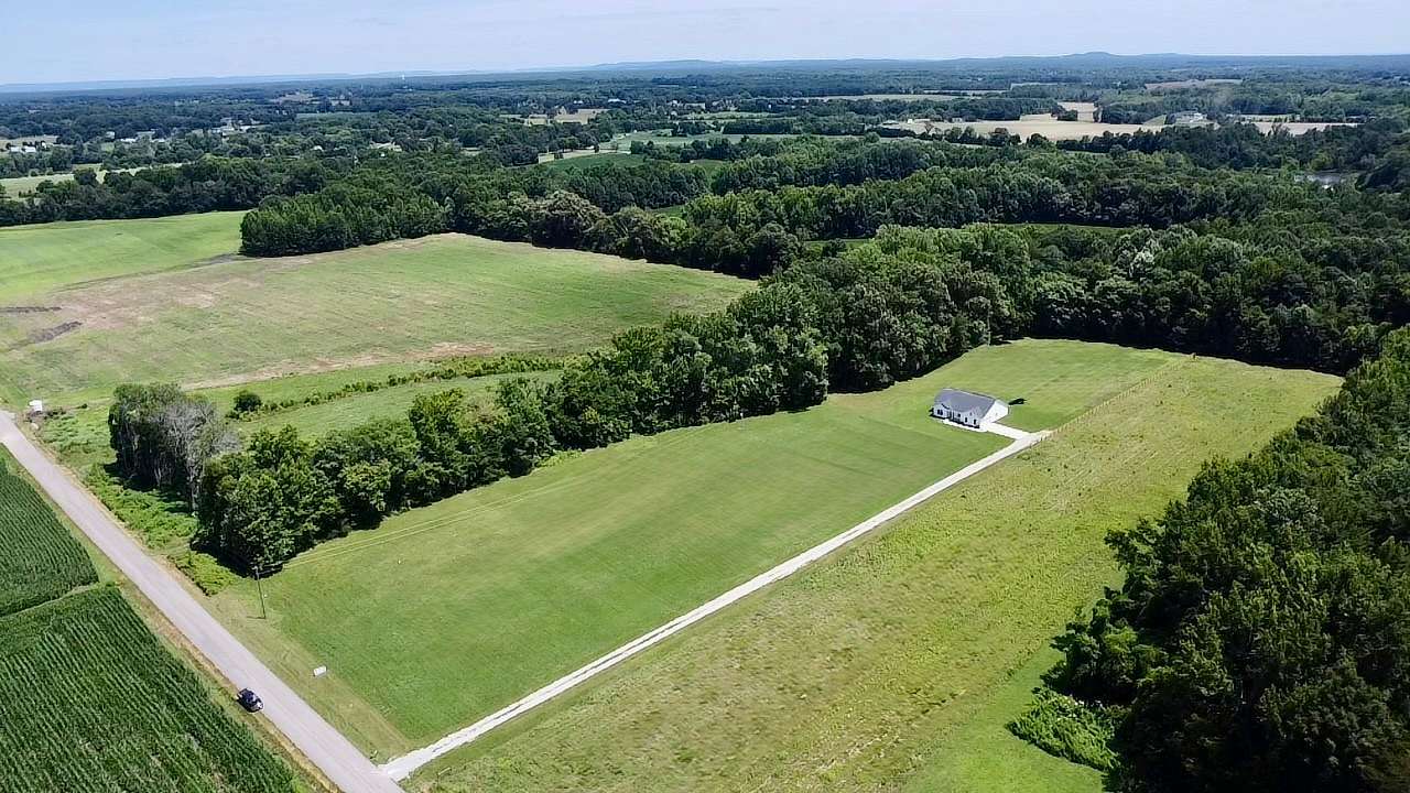 7.6 Acres of Land with Home for Sale in Ardmore, Tennessee