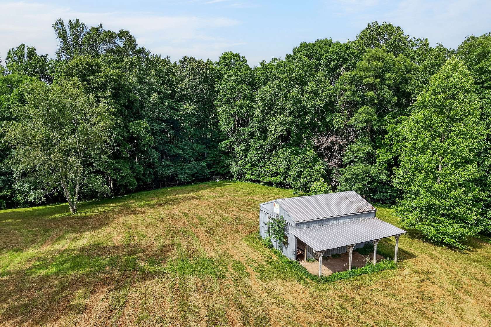 4.2 Acres of Residential Land for Auction in Dowelltown, Tennessee